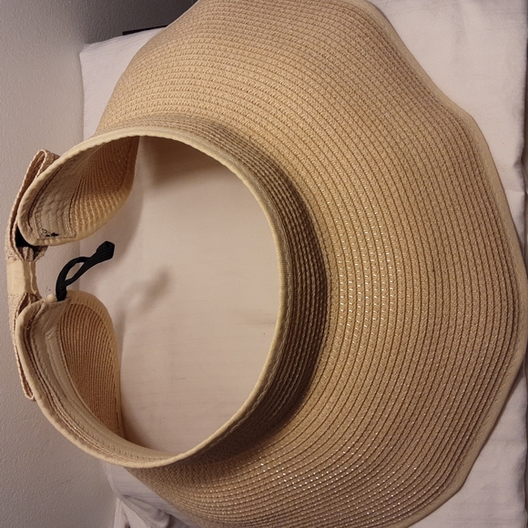 Collapsible Wicker Sunshade Hat - Picture 2 of 3